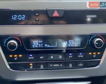 Хендай Соната 2015 в Киеве на Automoto.ua Белый Хендай Соната, объемом двигателя 2 л и пробегом 275 тыс. км за 15000 $, фото 19 на Automoto.ua