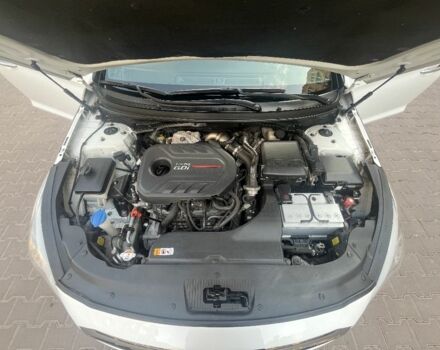 Белый Хендай Соната, объемом двигателя 2 л и пробегом 160 тыс. км за 15000 $, фото 4 на Automoto.ua