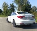 Белый Хендай Соната, объемом двигателя 2 л и пробегом 169 тыс. км за 12700 $, фото 1 на Automoto.ua