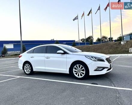 Белый Хендай Соната, объемом двигателя 2 л и пробегом 218 тыс. км за 13999 $, фото 10 на Automoto.ua