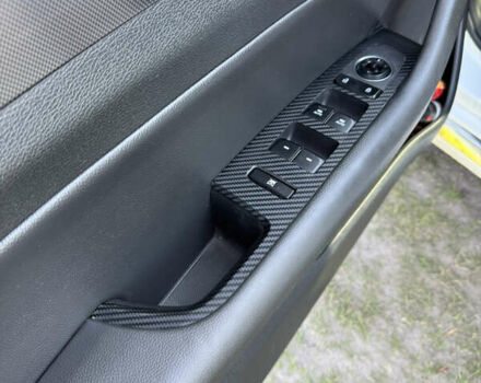 Білий Хендай Соната, об'ємом двигуна 2.36 л та пробігом 239 тис. км за 10600 $, фото 16 на Automoto.ua