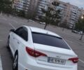 Білий Хендай Соната, об'ємом двигуна 2 л та пробігом 277 тис. км за 10000 $, фото 4 на Automoto.ua