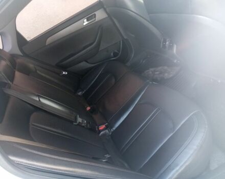 Белый Хендай Соната, объемом двигателя 2 л и пробегом 180 тыс. км за 5650 $, фото 6 на Automoto.ua