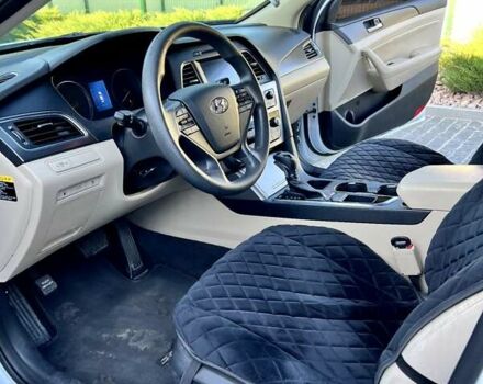 Белый Хендай Соната, объемом двигателя 2.4 л и пробегом 160 тыс. км за 11000 $, фото 25 на Automoto.ua