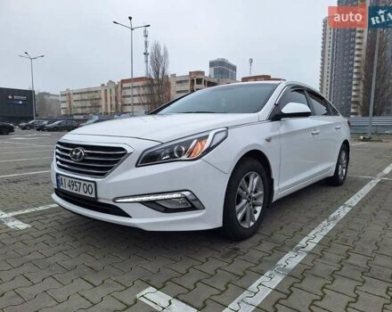 Білий Хендай Соната, об'ємом двигуна 2 л та пробігом 312 тис. км за 10500 $, фото 4 на Automoto.ua