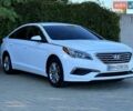 Белый Хендай Соната, объемом двигателя 2.36 л и пробегом 172 тыс. км за 8950 $, фото 1 на Automoto.ua