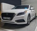 Белый Хендай Соната, объемом двигателя 2 л и пробегом 210 тыс. км за 11000 $, фото 1 на Automoto.ua