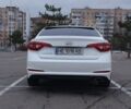 Білий Хендай Соната, об'ємом двигуна 2 л та пробігом 277 тис. км за 10000 $, фото 5 на Automoto.ua