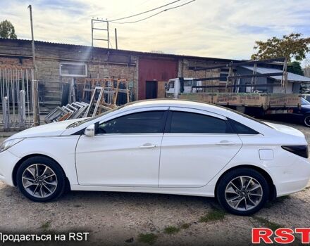 Хендай Соната 2015 в Одессе на Automoto.ua Белый Хендай Соната, объемом двигателя 2 л и пробегом 532 тыс. км за 7500 $, фото 4 на Automoto.ua