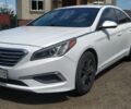 Белый Хендай Соната, объемом двигателя 2 л и пробегом 190 тыс. км за 9400 $, фото 1 на Automoto.ua