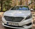 Белый Хендай Соната, объемом двигателя 2.36 л и пробегом 171 тыс. км за 9000 $, фото 1 на Automoto.ua