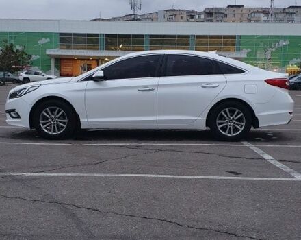 Білий Хендай Соната, об'ємом двигуна 2 л та пробігом 277 тис. км за 10000 $, фото 1 на Automoto.ua