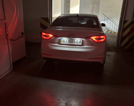 Хендай Соната 2015 в Киеве на Automoto.ua Белый Хендай Соната, объемом двигателя 2 л и пробегом 275 тыс. км за 15000 $, фото 21 на Automoto.ua