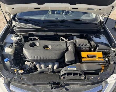 Белый Хендай Соната, объемом двигателя 2 л и пробегом 532 тыс. км за 7500 $, фото 1 на Automoto.ua