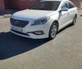 Белый Хендай Соната, объемом двигателя 2 л и пробегом 226 тыс. км за 9500 $, фото 1 на Automoto.ua