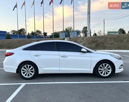 Белый Хендай Соната, объемом двигателя 2 л и пробегом 218 тыс. км за 13999 $, фото 9 на Automoto.ua