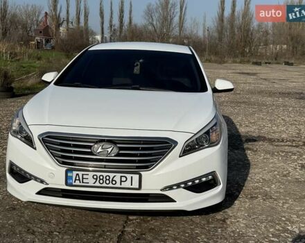 Белый Хендай Соната, объемом двигателя 2.36 л и пробегом 80 тыс. км за 10600 $, фото 1 на Automoto.ua