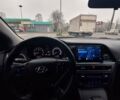 Білий Хендай Соната, об'ємом двигуна 2 л та пробігом 312 тис. км за 10500 $, фото 10 на Automoto.ua