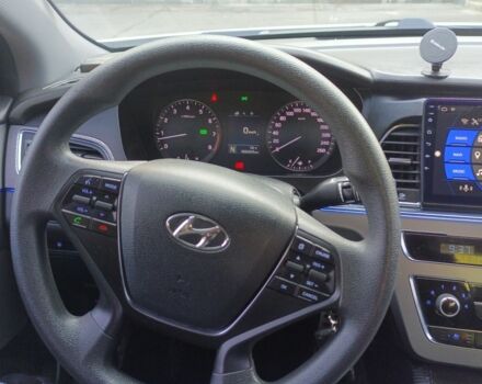 Білий Хендай Соната, об'ємом двигуна 2 л та пробігом 169 тис. км за 11200 $, фото 9 на Automoto.ua