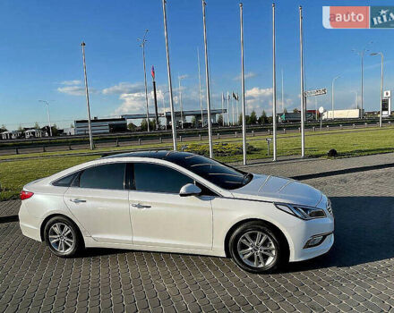 Хендай Соната 2015 в Киеве на Automoto.ua Белый Хендай Соната, объемом двигателя 2 л и пробегом 275 тыс. км за 15000 $, фото 2 на Automoto.ua