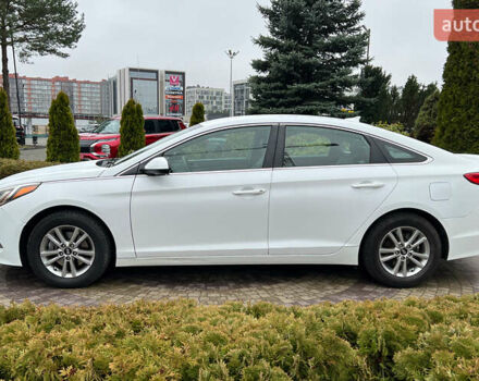 Белый Хендай Соната, объемом двигателя 2.36 л и пробегом 123 тыс. км за 9200 $, фото 3 на Automoto.ua