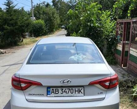 Белый Хендай Соната, объемом двигателя 2 л и пробегом 221 тыс. км за 12000 $, фото 1 на Automoto.ua