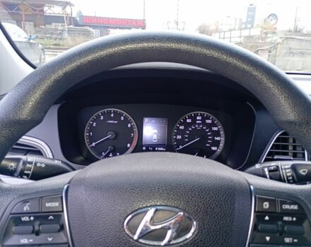 Белый Хендай Соната, объемом двигателя 2.4 л и пробегом 152 тыс. км за 10200 $, фото 11 на Automoto.ua