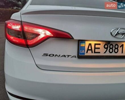 Белый Хендай Соната, объемом двигателя 2.4 л и пробегом 184 тыс. км за 10900 $, фото 10 на Automoto.ua