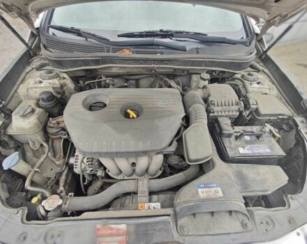 Хендай Соната 2016 в Киеве на Automoto.ua Белый Хендай Соната, объемом двигателя 2 л и пробегом 338 тыс. км за 7800 $, фото 23 на Automoto.ua