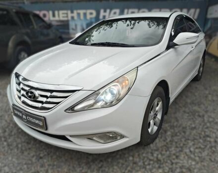 Хендай Соната 2016 в Киеве на Automoto.ua Белый Хендай Соната, объемом двигателя 2 л и пробегом 338 тыс. км за 7800 $, фото 2 на Automoto.ua
