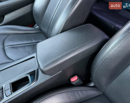 Білий Хендай Соната, об'ємом двигуна 2 л та пробігом 161 тис. км за 9999 $, фото 40 на Automoto.ua