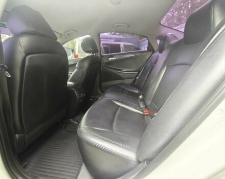 Хендай Соната 2016 в Киеве на Automoto.ua Белый Хендай Соната, объемом двигателя 2 л и пробегом 338 тыс. км за 7800 $, фото 12 на Automoto.ua