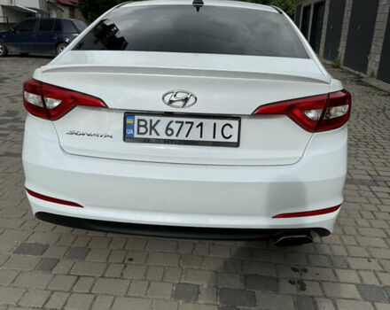 Белый Хендай Соната, объемом двигателя 2.36 л и пробегом 195 тыс. км за 8850 $, фото 9 на Automoto.ua