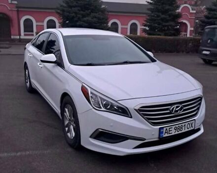 Белый Хендай Соната, объемом двигателя 2.4 л и пробегом 184 тыс. км за 10900 $, фото 3 на Automoto.ua