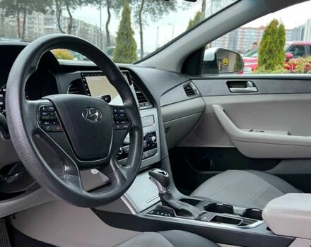 Белый Хендай Соната, объемом двигателя 2.4 л и пробегом 123 тыс. км за 9200 $, фото 9 на Automoto.ua