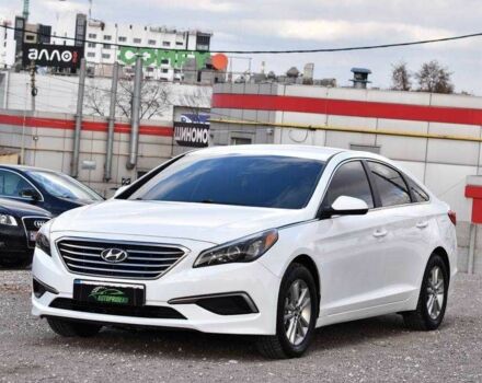 Белый Хендай Соната, объемом двигателя 2.4 л и пробегом 165 тыс. км за 9650 $, фото 4 на Automoto.ua