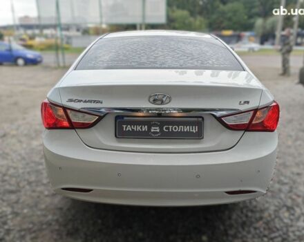 Білий Хендай Соната, об'ємом двигуна 2 л та пробігом 338 тис. км за 8500 $, фото 6 на Automoto.ua