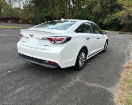 Білий Хендай Соната, об'ємом двигуна 2 л та пробігом 77 тис. км за 6800 $, фото 4 на Automoto.ua