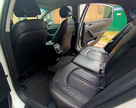 Білий Хендай Соната, об'ємом двигуна 2 л та пробігом 420 тис. км за 9500 $, фото 1 на Automoto.ua