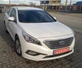 Белый Хендай Соната, объемом двигателя 2 л и пробегом 232 тыс. км за 16300 $, фото 1 на Automoto.ua