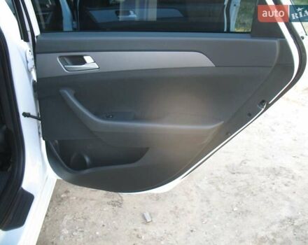 Білий Хендай Соната, об'ємом двигуна 2 л та пробігом 232 тис. км за 13600 $, фото 11 на Automoto.ua