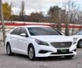Белый Хендай Соната, объемом двигателя 2.4 л и пробегом 165 тыс. км за 9650 $, фото 1 на Automoto.ua