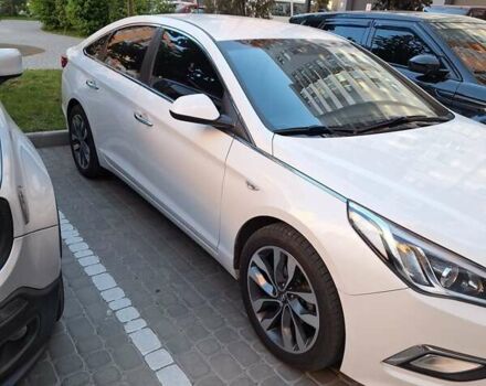 Белый Хендай Соната, объемом двигателя 2 л и пробегом 86 тыс. км за 12900 $, фото 3 на Automoto.ua