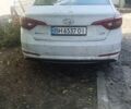 Белый Хендай Соната, объемом двигателя 2 л и пробегом 280 тыс. км за 3500 $, фото 1 на Automoto.ua