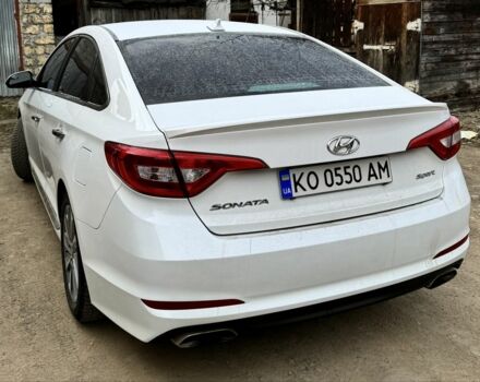 Белый Хендай Соната, объемом двигателя 2.4 л и пробегом 200 тыс. км за 9500 $, фото 2 на Automoto.ua