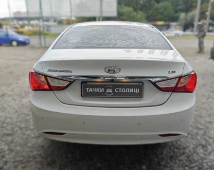 Хендай Соната 2016 в Киеве на Automoto.ua Белый Хендай Соната, объемом двигателя 2 л и пробегом 338 тыс. км за 7800 $, фото 6 на Automoto.ua