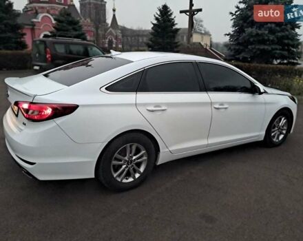 Белый Хендай Соната, объемом двигателя 2.4 л и пробегом 184 тыс. км за 10900 $, фото 6 на Automoto.ua