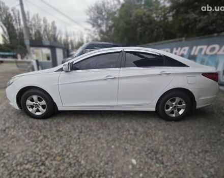 Білий Хендай Соната, об'ємом двигуна 2 л та пробігом 338 тис. км за 8500 $, фото 4 на Automoto.ua