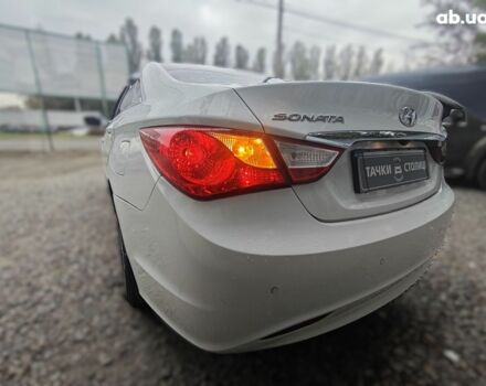Білий Хендай Соната, об'ємом двигуна 2 л та пробігом 338 тис. км за 8500 $, фото 5 на Automoto.ua