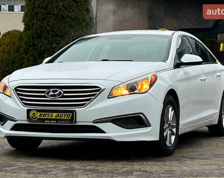 Белый Хендай Соната, объемом двигателя 2.36 л и пробегом 123 тыс. км за 9200 $, фото 2 на Automoto.ua